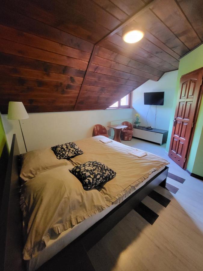 Penzion Jolla Červený Kláštor Exteriör bild